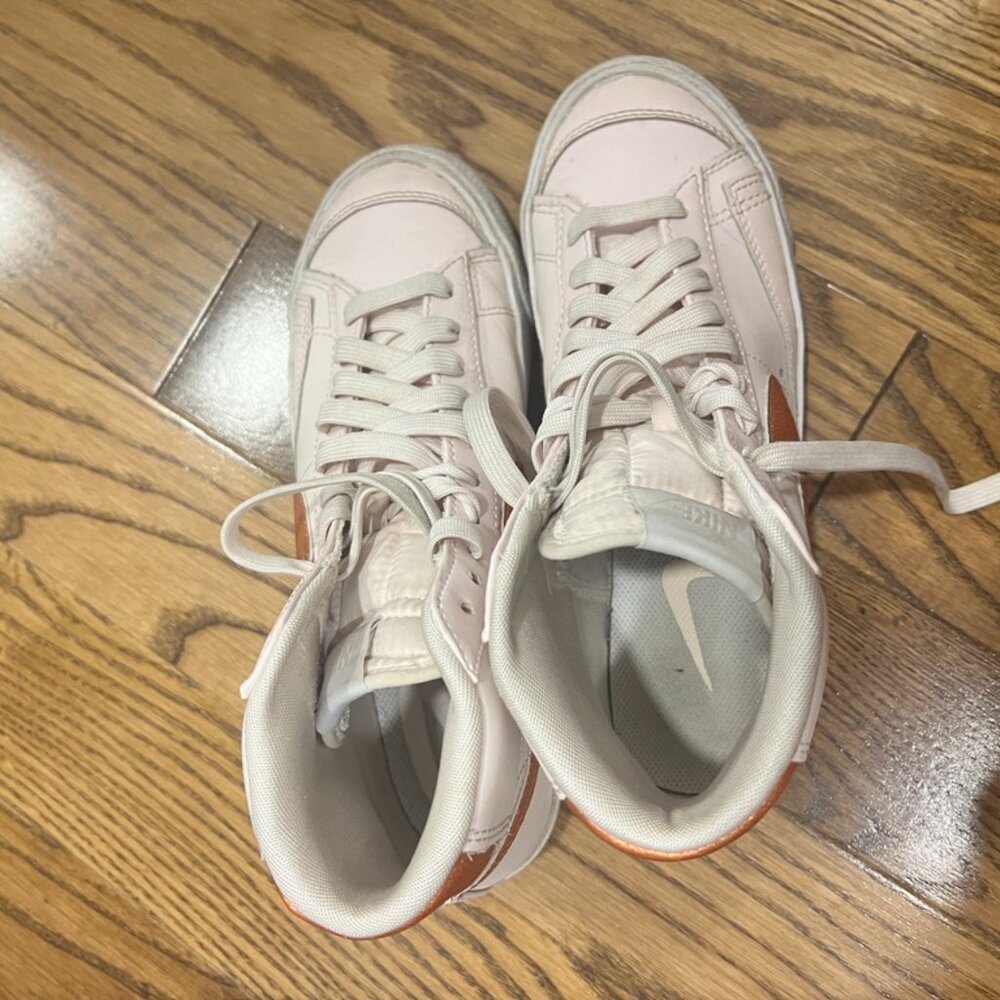 Nike Shoes Womens Size 7 - Picture 4 of 4